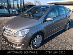 Grau Gebraucht 2006 Mercedes B200 Van / Kleinbus | 2.950 € (Superpreis)