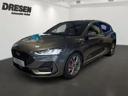 Metallic) (grau Neu 2024 Ford Focus ST-Line Limousine | 28.950 € (Fairer Preis)