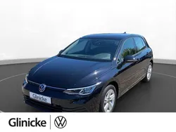 Schwarz Gebraucht 2020 VW Golf VIII Life Limousine | 17.970 € (Fairer Preis)