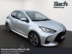 Shimmering silver Gebraucht 2025 Toyota Yaris Hybrid Comfort Kleinwagen | 27.990 € (Etwas zu teuer)
