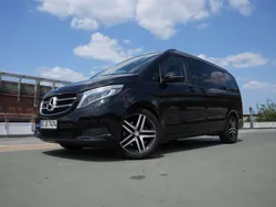 Schwarz Gebraucht 2017 Mercedes V250 Edition Van / Kleinbus | 31.000 € (Etwas zu teuer)