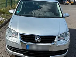 Silber Gebraucht 2009 VW Touran Van / Kleinbus | 4.350 € (Fairer Preis)
