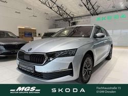 Brilliantsilber metallic Gebraucht 2025 Skoda Octavia Tour Kombi | 33.680 € (Teuer)