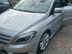 Silber Gebraucht 2012 Mercedes B180 Van / Kleinbus | 6.850 € (Teuer)