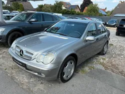 Braun Gebraucht 2003 Mercedes C180 Limousine | 2.390 € (Fairer Preis)