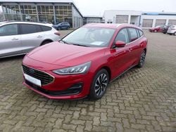 Fantastic red tc Gebraucht 2025 Ford Focus Titanium Kombi | 25.950 € (Guter Preis)