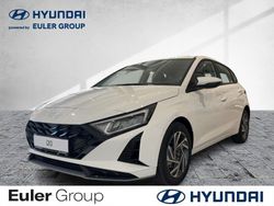 Weiss Gebraucht 2025 Hyundai i20 Trend Limousine | 20.490 € (Fairer Preis)