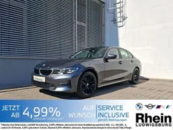 Grau Gebraucht 2022 BMW 320 Limousine | 32.940 € (Fairer Preis)