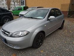 Grau Gebraucht 2004 Chevrolet Lacetti CDX Limousine | 5.990 € (Teuer)