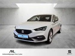 Weiß Gebraucht 2020 Seat Leon FR Limousine | 20.585 € (Fairer Preis)