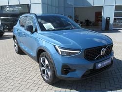Blau Gebraucht 2024 Volvo XC40 Plus SUV | 37.000 € (Fairer Preis)