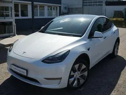 Weiß Gebraucht 2022 Tesla Model Y Long Range AWD SUV | 33.599 € (Fairer Preis)