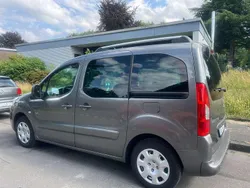 Lackierung moondust/metallic Gebraucht 2012 Peugeot Partner Family Van / Kleinbus | 5.400 € (Guter Preis)