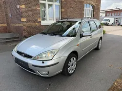 Grau Gebraucht 2003 Ford Focus Ghia Kombi | 1.999 € (Fairer Preis)