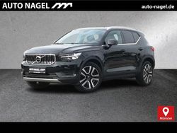 Onyx black / Gebraucht 2022 Volvo XC40 Core SUV | 28.400 € (Fairer Preis)