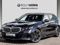 Grau Gebraucht 2024 BMW 520 M Sport Kombi | 48.480 € (Guter Preis)