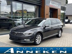 Grau Gebraucht 2023 VW Passat Elegance Kombi | 24.950 € (Fairer Preis)