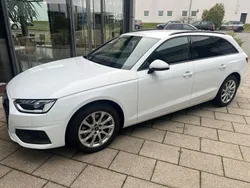 Weiß Gebraucht 2024 Audi A4 Limousine | 30.300 € (Guter Preis)