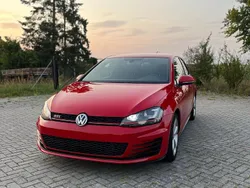 Rot Gebraucht 2016 VW Golf VII GTI Limousine | 20.700 € (Etwas zu teuer)
