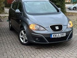 Grau Gebraucht 2012 Seat Altea Style Van / Kleinbus | 4.500 € (Fairer Preis)