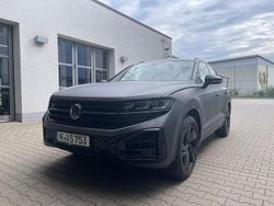 Grau Gebraucht 2024 VW Touareg R-line SUV | 68.900 € (Fairer Preis)