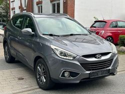 Grau Gebraucht 2015 Hyundai ix35 Edition SUV | 7.999 € (Guter Preis)