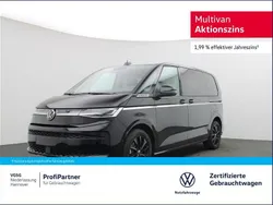Schwarz (deep black perleffekt (schwarz)) Gebraucht 2024 VW Multivan Style Van / Kleinbus | 56.240 € (Fairer Preis)