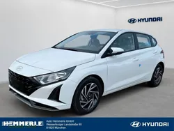Weiß Neu 2025 Hyundai i20 Trend Limousine | 22.780 € (Fairer Preis)