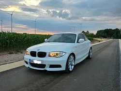 Weiß Gebraucht 2011 BMW 135 Coupé Advantage Coupé | 19.990 €
