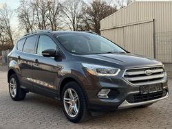 Grau Gebraucht 2018 Ford Kuga Titanium SUV | 16.990 € (Fairer Preis)