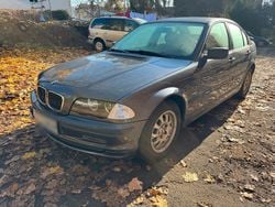 Silber Gebraucht 1999 BMW 320 Limousine | 2.999 € (Fairer Preis)