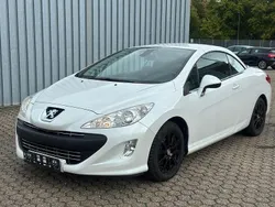 Weiß Gebraucht 2011 Peugeot 308 CC Premium Cabrio | 4.850 € (Teuer)