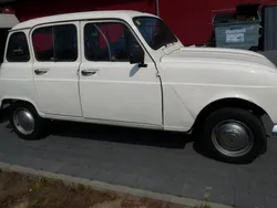 Weiß Gebraucht 1983 Renault R4 Kleinwagen | 2.500 €