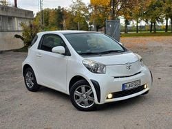 Weiß Gebraucht 2009 Toyota iQ Kleinwagen | 6.200 € (Fairer Preis)