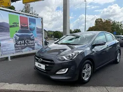 Grau Gebraucht 2015 Hyundai i30 Trend Limousine | 8.690 € (Fairer Preis)