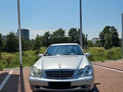 Silber Gebraucht 2001 Mercedes C200 Avantgarde Limousine | 2.000 € (Superpreis)