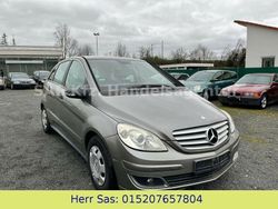 Grau Gebraucht 2006 Mercedes B150 Van / Kleinbus | 1.990 € (Guter Preis)