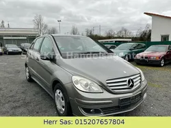 Grau Gebraucht 2006 Mercedes B150 Van / Kleinbus | 1.990 € (Fairer Preis)