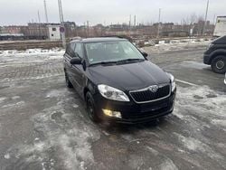 Schwarz Gebraucht 2011 Skoda Fabia Family Kombi | 2.200 € (Superpreis)