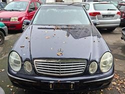 Blau Gebraucht 2003 Mercedes E270 Limousine | 2.690 € (Guter Preis)