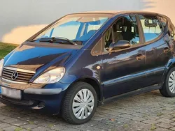 Blau Gebraucht 2002 Mercedes A140 Classic Van / Kleinbus | 1.750 € (Fairer Preis)