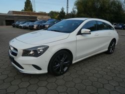 Weiß Gebraucht 2019 Mercedes CLA200 Shooting Brake Edition Kombi | 12.600 € (Fairer Preis)