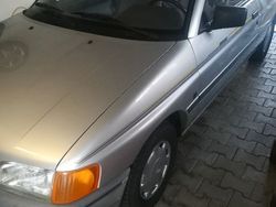 Silber Gebraucht 1990 Ford Escort Limousine | 999 €