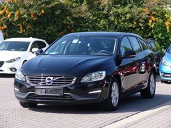 Schwarz metallic Gebraucht 2014 Volvo V60 Kinetic Kombi | 17.500 € (Teuer)