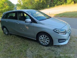 Silber Gebraucht 2015 Mercedes B180 Style Van / Kleinbus | 12.499 € (Guter Preis)
