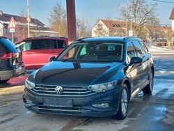 Grau Gebraucht 2023 VW Passat Business Kombi | 21.900 € (Fairer Preis)