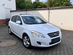 Weiß Gebraucht 2008 Kia Ceed EX Limousine | 3.300 € (Fairer Preis)