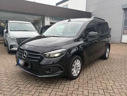 Schwarz Gebraucht 2023 Mercedes 180 Limousine | 25.990 € (Fairer Preis)
