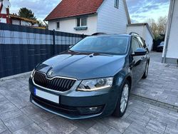 Grau Gebraucht 2016 Skoda Octavia Joy Kombi | 11.890 € (Fairer Preis)