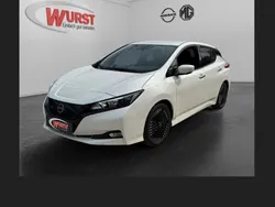 Brilliant white (m) Gebraucht 2023 Nissan Leaf N-Connecta Kleinwagen | 21.990 € (Teuer)